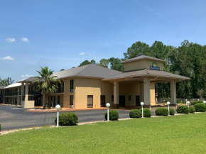 Days Inn by Wyndham Lake City I-10
